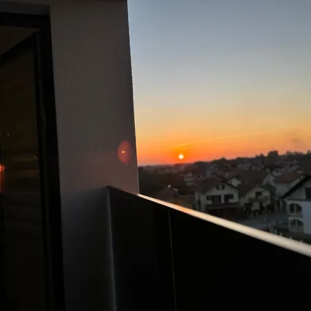 Zen Free Garage Apartman