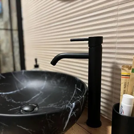 Zen Free Garage Apartman *