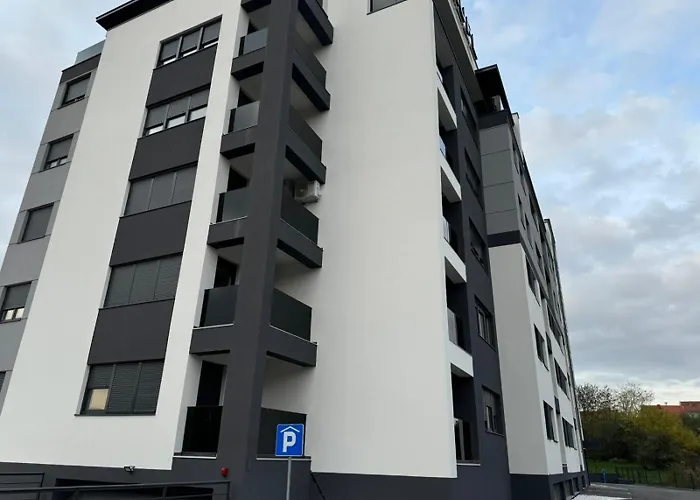 Zen Free Garage شقة Brčko